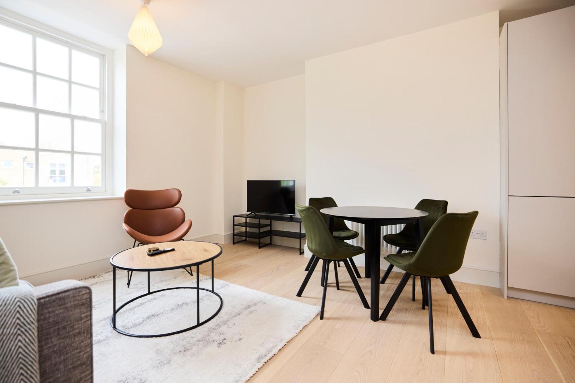 The East Mile Classic - Stunning 2bdr Flat London