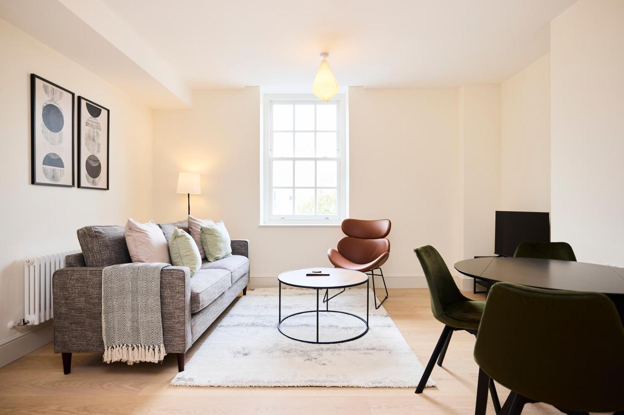 The East Mile Classic - Stunning 2bdr Flat Apartment *